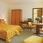 Logis Hotel-restaurant De La Poste