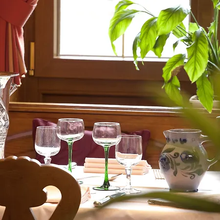 Logis Hotel-restaurant De La Poste 2*