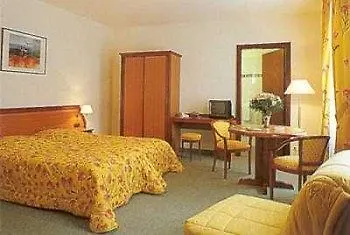 Logis Hotel-restaurant De La Poste