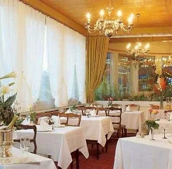 فندق Logis Hotel-restaurant De La Poste 2*