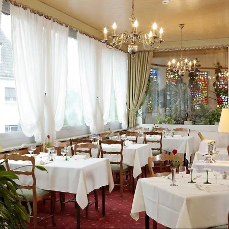 Logis Hotel-restaurant De La Poste Hotel 2*